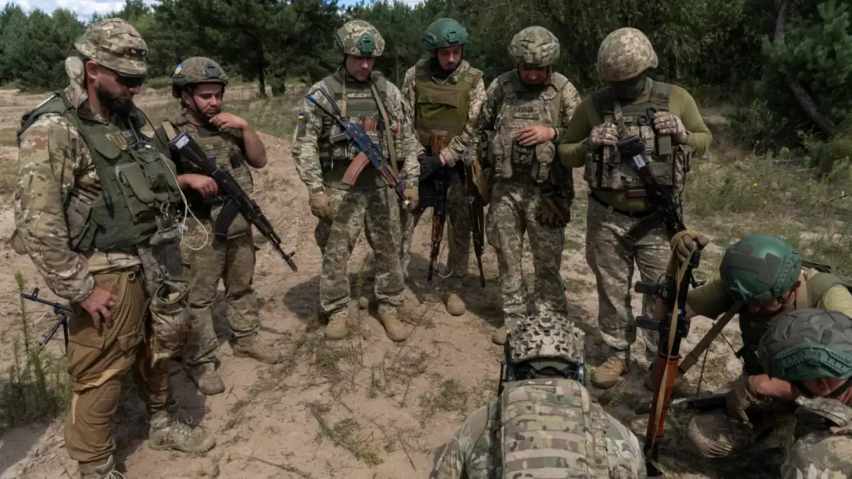 Стало відомо, які зміни очікуються в курсі БЗВП для тилових підрозділів з 1 травня
