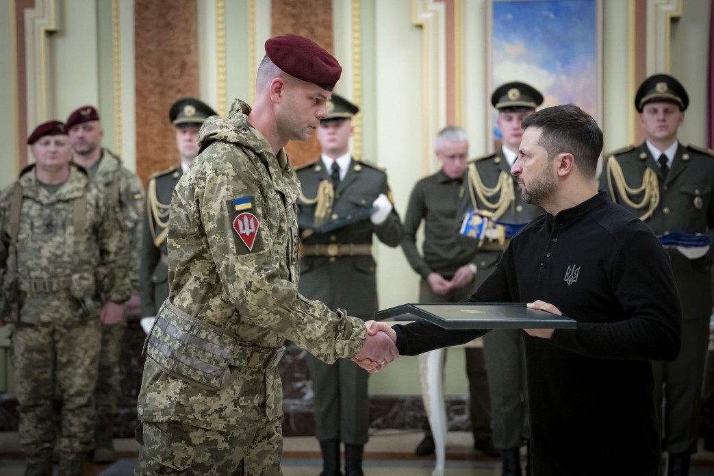 Українським десантникам президент вручив державні нагороди