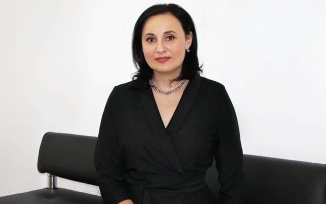 Журналісти з’ясували, скільки заробляє міністр соціальної політики Оксана Жолнович