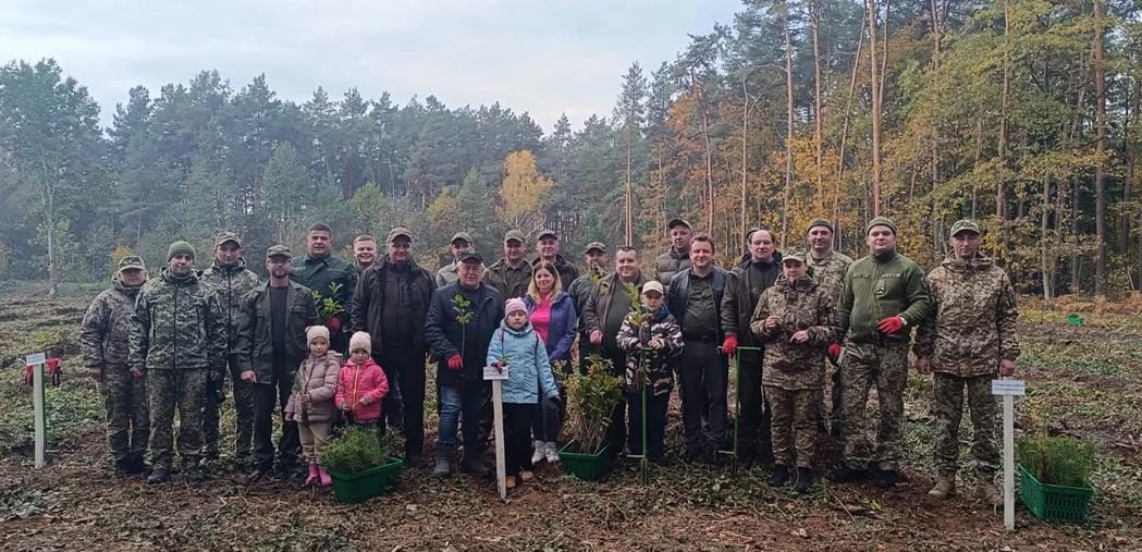 На Львівщині в пам’ять про полеглих українських воїнів висадили понад 5 тисяч дерев