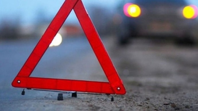 Автомобіль збив чотирьох людей на пішохідному переході у Дніпрі