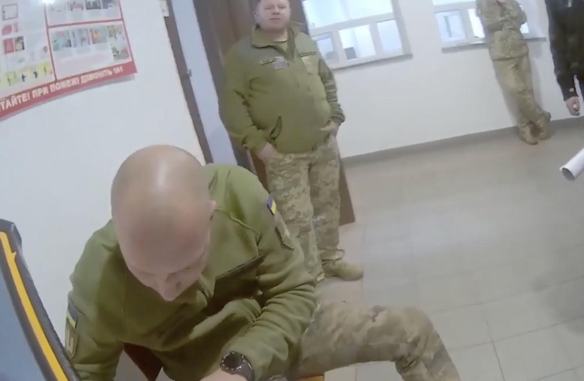 У Житомирі військовозобов’язаного кілька діб утримують у приміщенні міського ТЦК