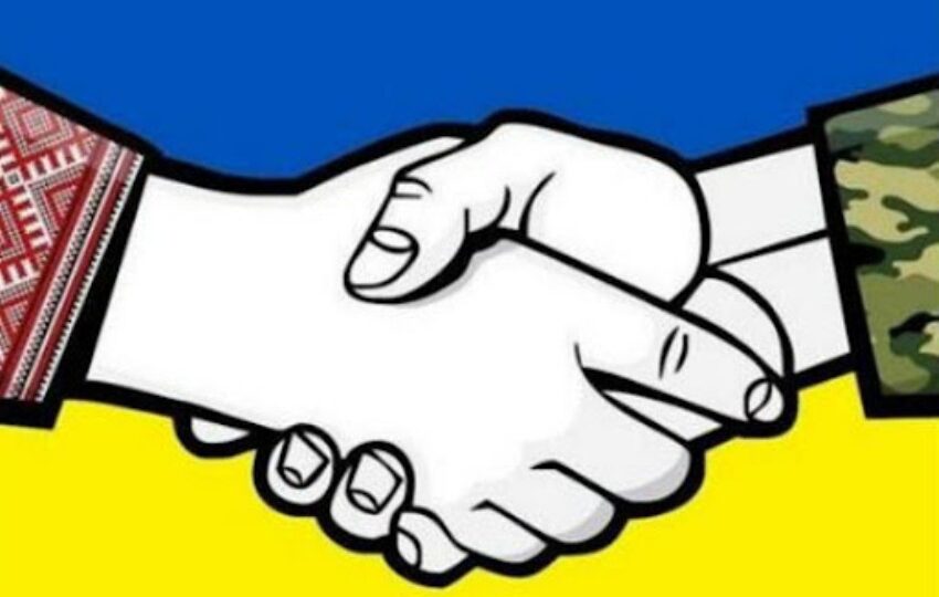 Українка пояснила різницю між волонтером і НеВолонтером