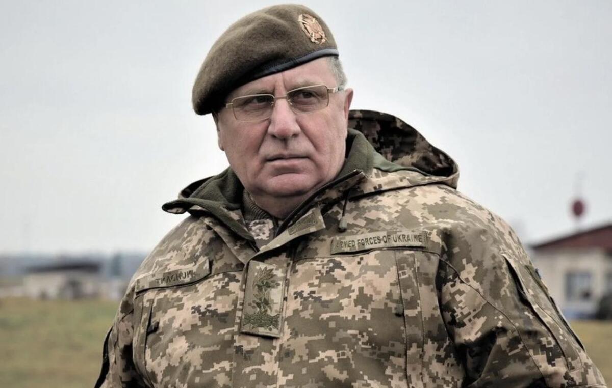 У Міноборони анонсували звільнення начальника академії Сагайдачного