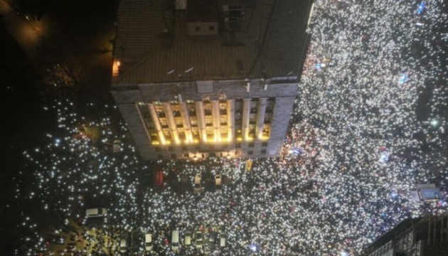 Багатотисячний мітинг проти державного мовника відбувся у Сербії