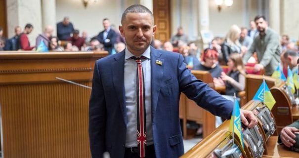 Народні депутати від “Європейської Солідарності” дізналися, чи отримує зарплату парламентар-втікач Куницький