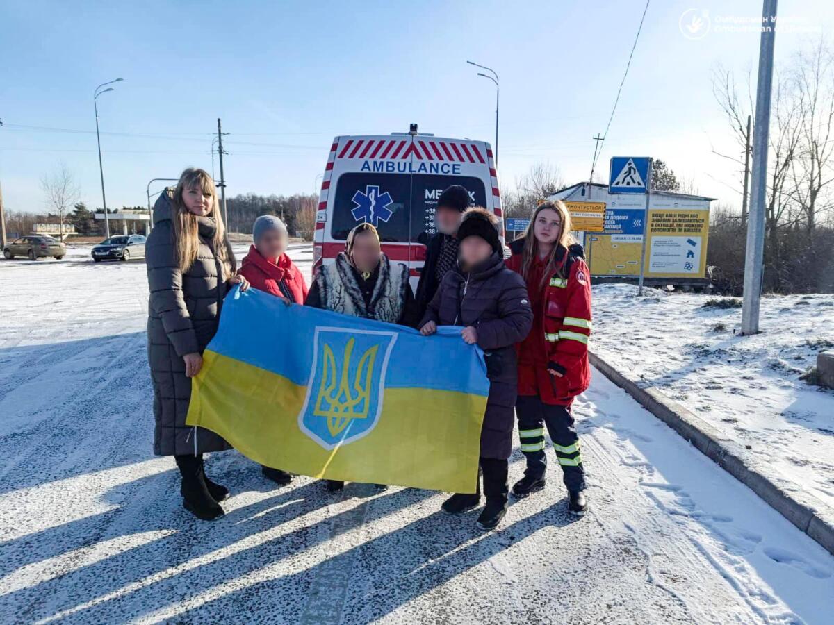 З тимчасово окупованих територій вдалося повернути ще 17 українців