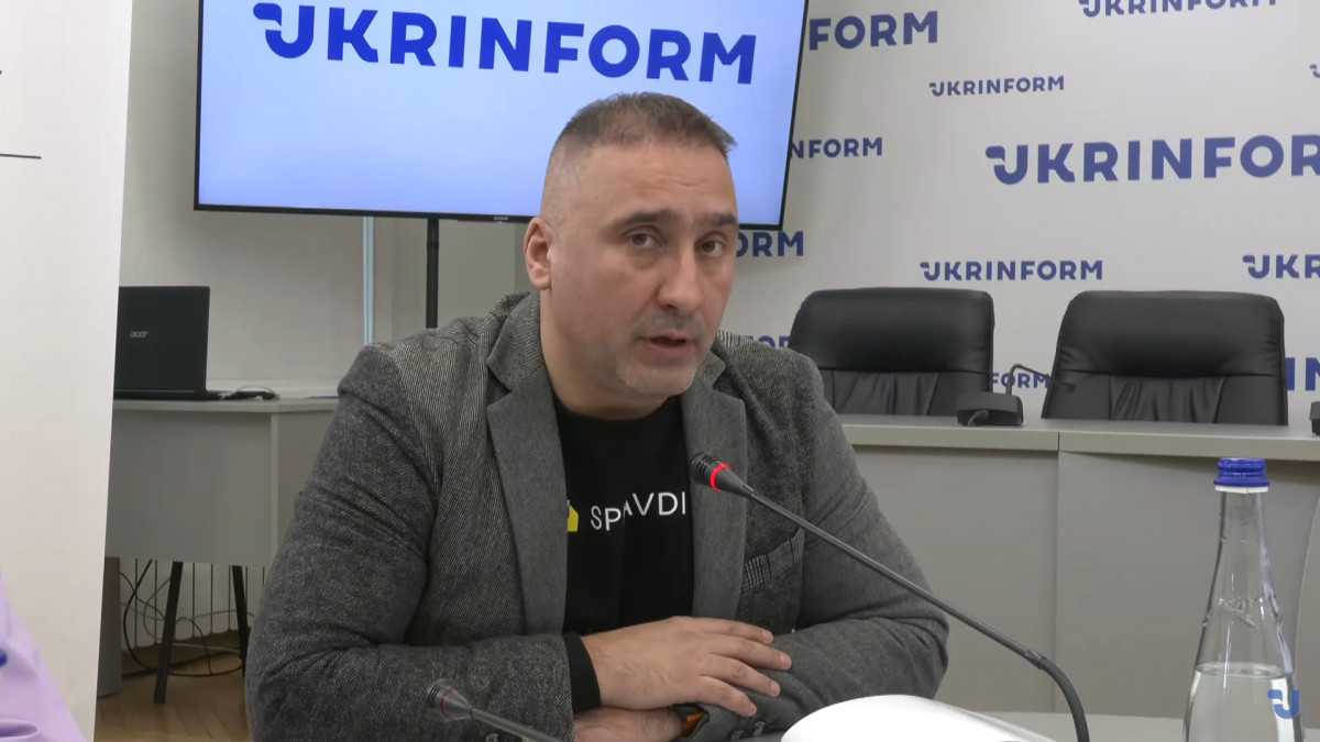 Ефективна комунікація для держслужбовців: Центр страткому випустив навчальний посібник