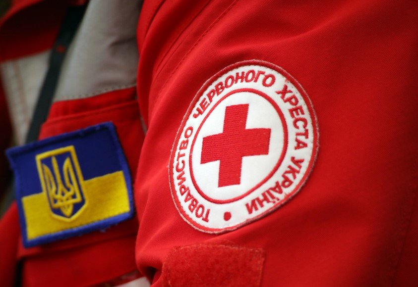 Стало відомо, яка кількість громадян звернулася на гарячу лінію Українського Червоного Хреста з початку великої війни