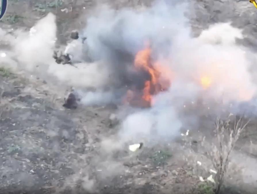 На Донеччині від удару дрона-камікадзе російського окупанта розірвало на шматки