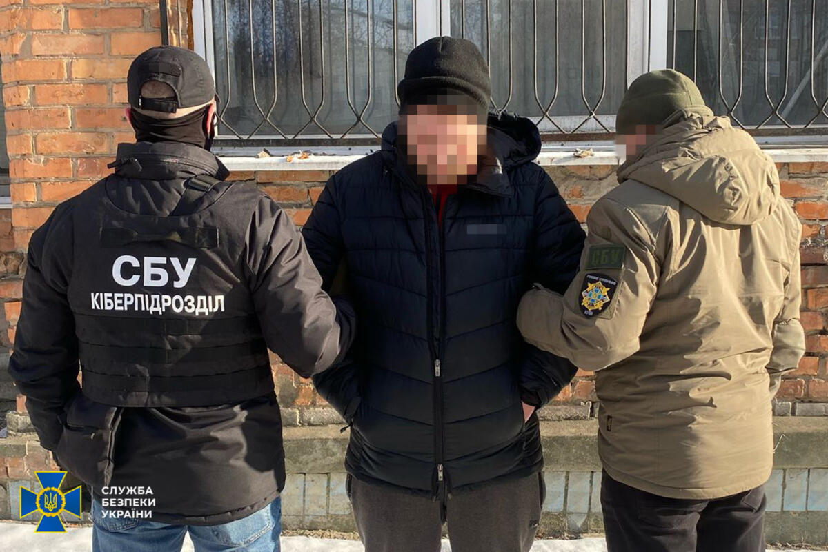 Коригували ракетні удари по трьох регіонах України: затримано агентурну групу ФСБ