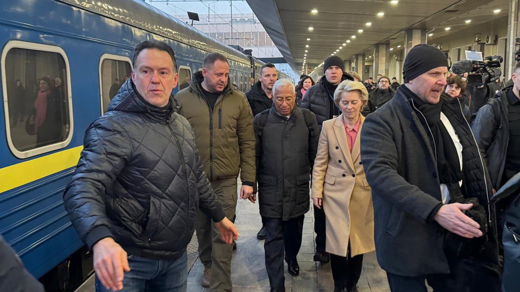 Зранку до Києва прибули президентка Єврокомісії та голова Євроради Кошта
