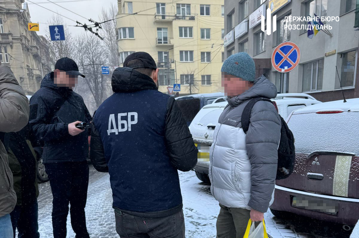 У Львові затримали адвоката за шахрайські дії щодо родин загиблих і зниклих безвісти захисників