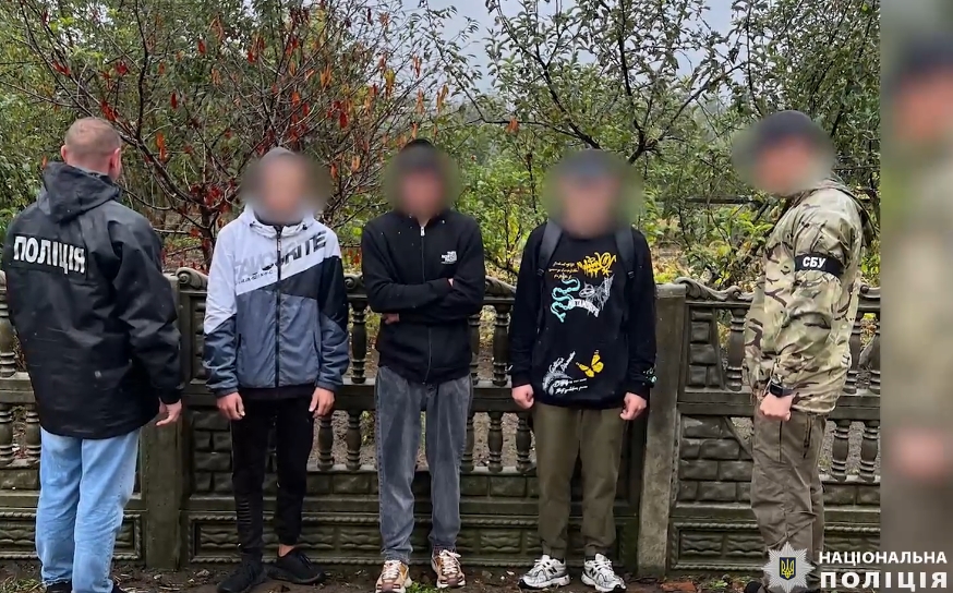 У Чернівцях трьох молодиків-дивесантів відправили до колонії на 15 років