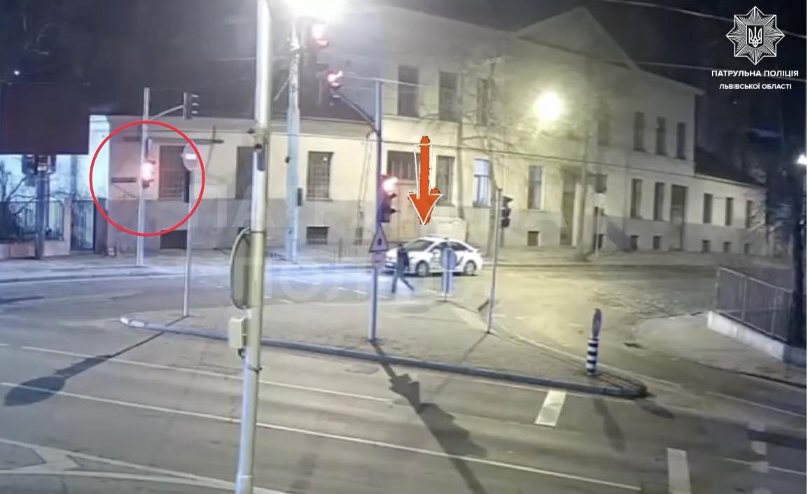 Пішохід відзначився курйозним порушенням ПДР у Львові