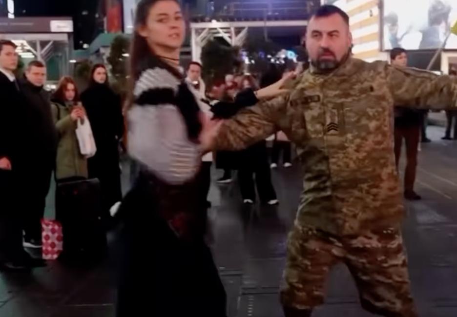 Захисник Херсонщини на протезах вразив Нью-Йорк танцем