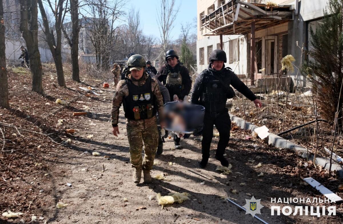 У Краматорську окупанти вдарили по парамедиках, які рятували цивільних