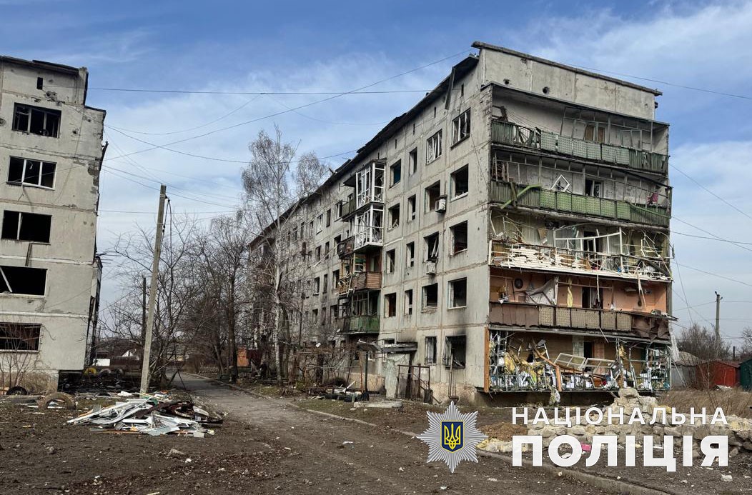 Російськими обстрілами на Донеччині пошкоджено майже 300 цивільних об’єктів, є загиблі та поранені