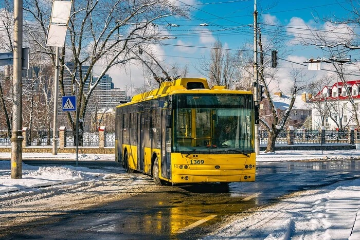 У КМВА озвучили механізм руху наземного транспорту під час тривог: детально