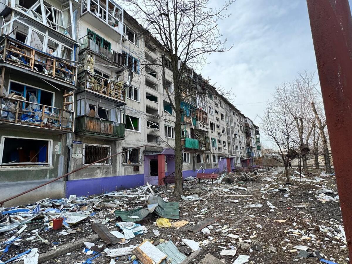 П’ятеро загиблих і 12 поранених: рф продовжує нищити Донеччину