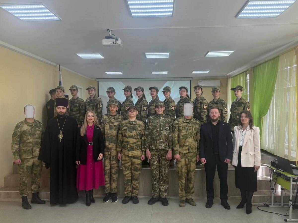 Окупанти у Бердянську змушують дітей складати присягу росії