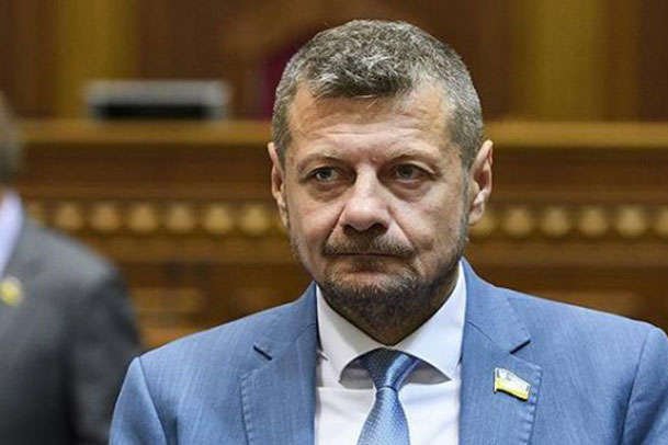 Відео з колишнім нардепом у дірявій білизні стало темою для обговорень серед українців