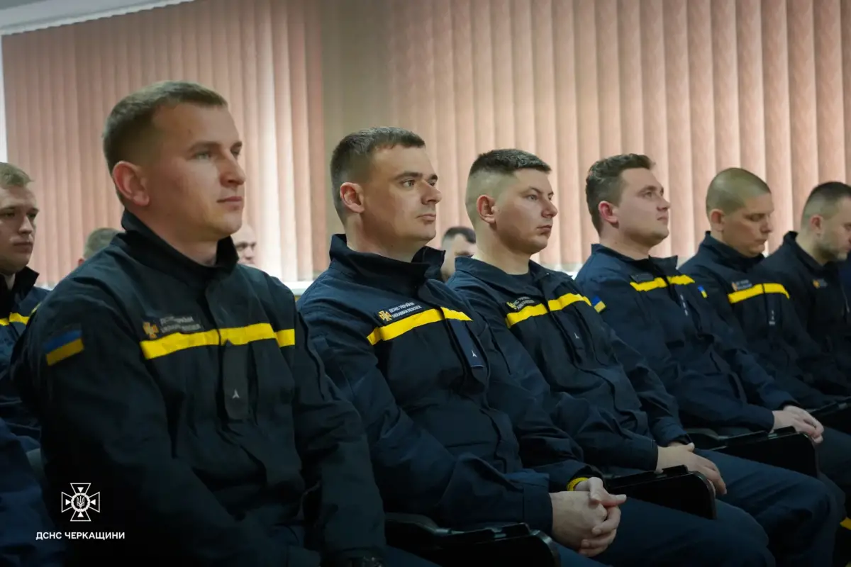 Рятувальники з Черкас отримали нагороди за мужність під час ліквідації аварії на ЧАЕС