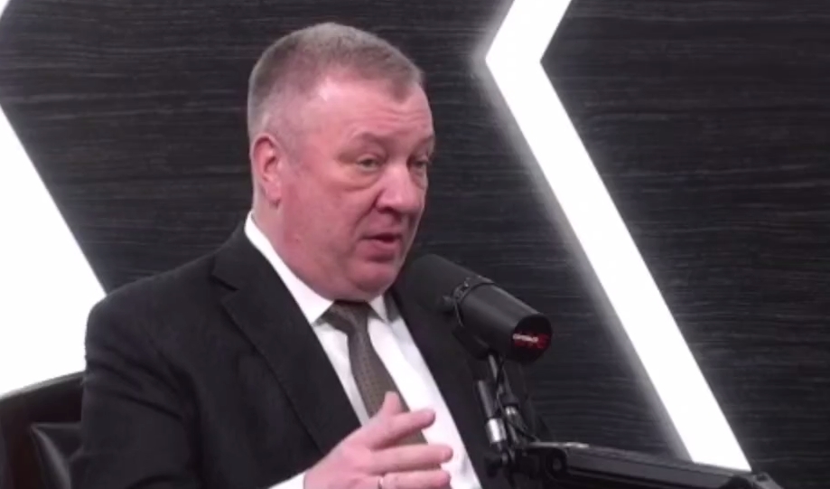 Головний телевізійний «боєць» з НАТО заявляє, що війна з Європою розпочнеться через три роки