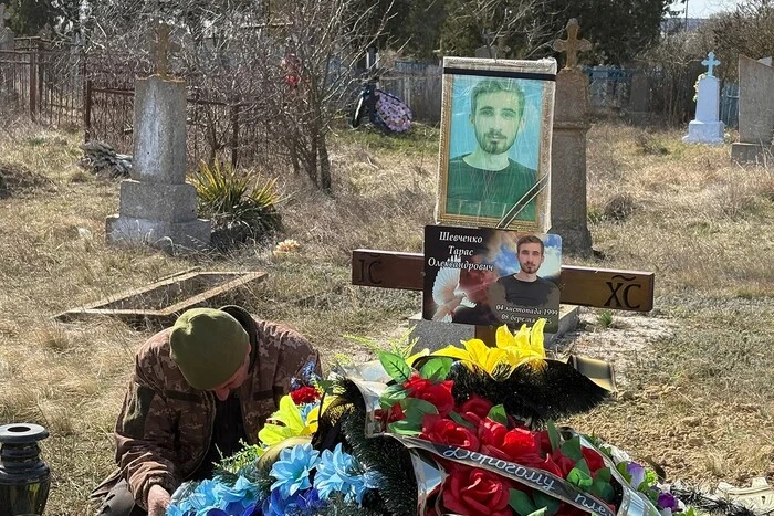 Після самовільного залишення частини помер військовий Тарас Шевченко, який вважався загиблим на фронті
