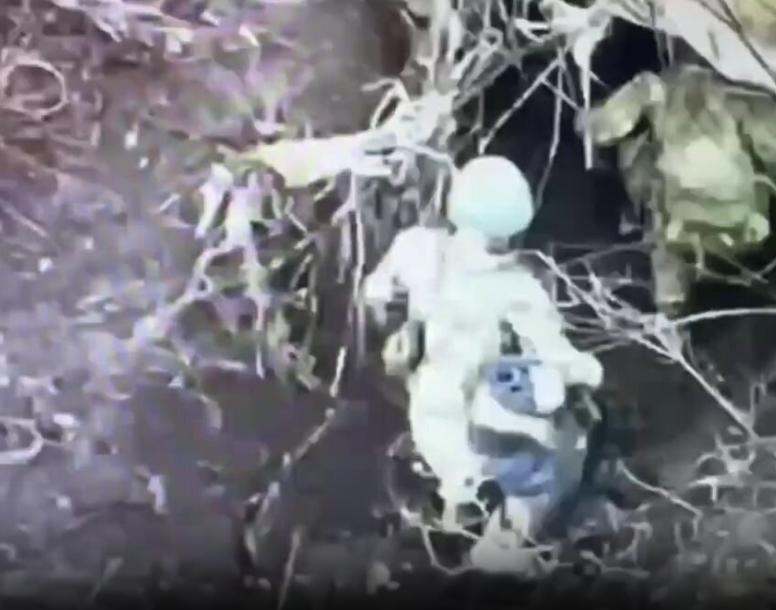 Дрон-камікадзе бригади “Хижак” влучив у бліндаж із двома окупантами на Торецькому напрямку
