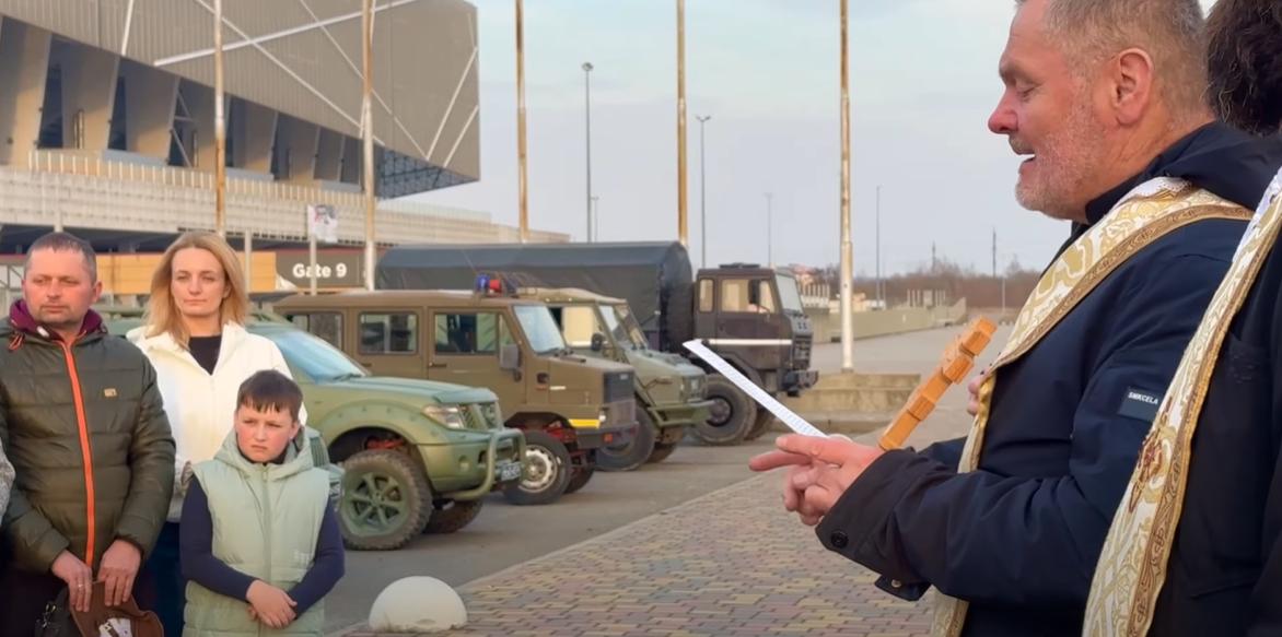100 автівок для ЗСУ: Ірина Федишин підтримала армію