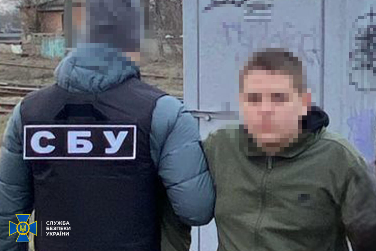 Неповнолітні підпалювачі на замовлення країни-агресора нищили релейні шафи Укрзалізниці ‒ СБУ