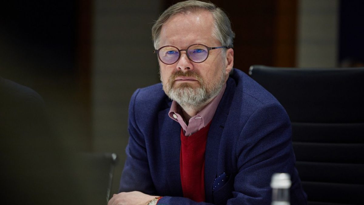 «Росія напала на чеських солдатів»: хакери зламали акаунт прем’єра Чехії у соцмережі