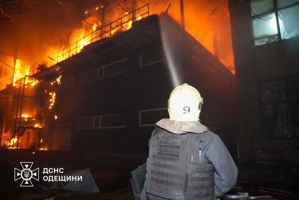Росіяни атакували Одесу безпілотниками: є пошкодження та постраждалі