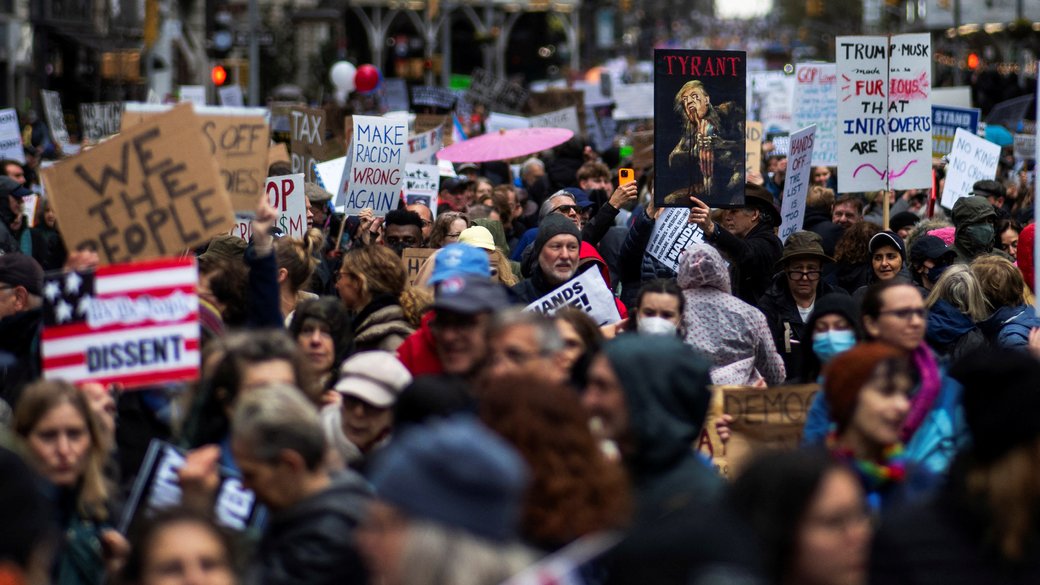 У США відбулися масові протести проти Трампа та його радника Маска: детально
