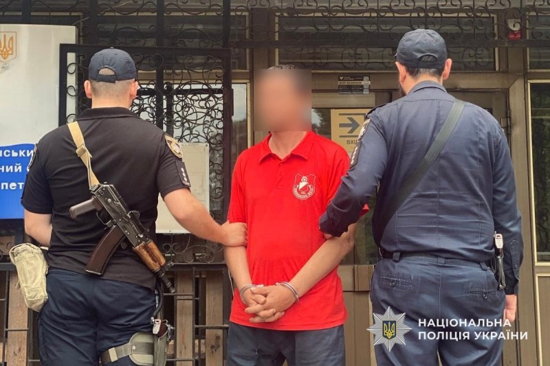 Підозрюється у пограбуванні будинку військового: у Дніпрі затримали чоловіка