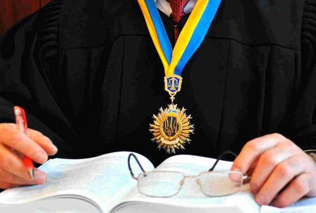 Голову суду з Одещини взято під варту за сприяння ухиленню від мобілізації