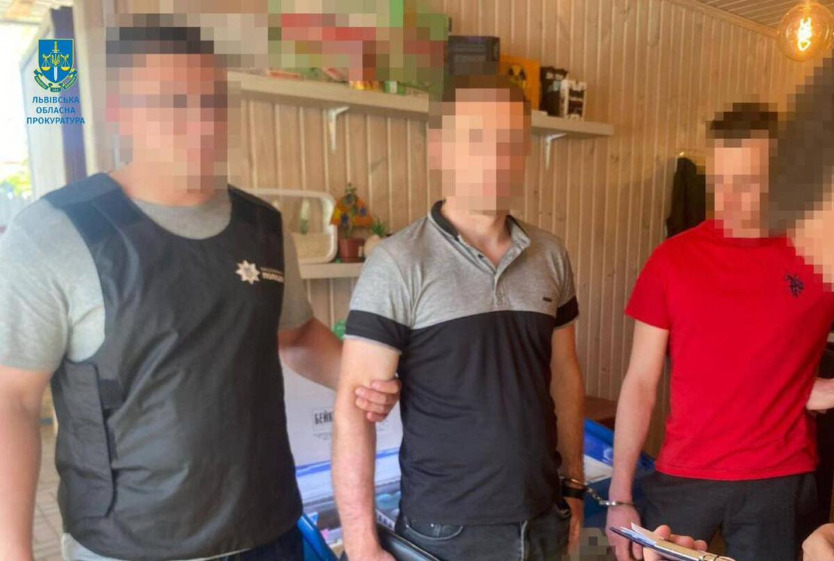 На Хмельниччині затримали шахрая, який ошукав рідних зниклого безвісти військового