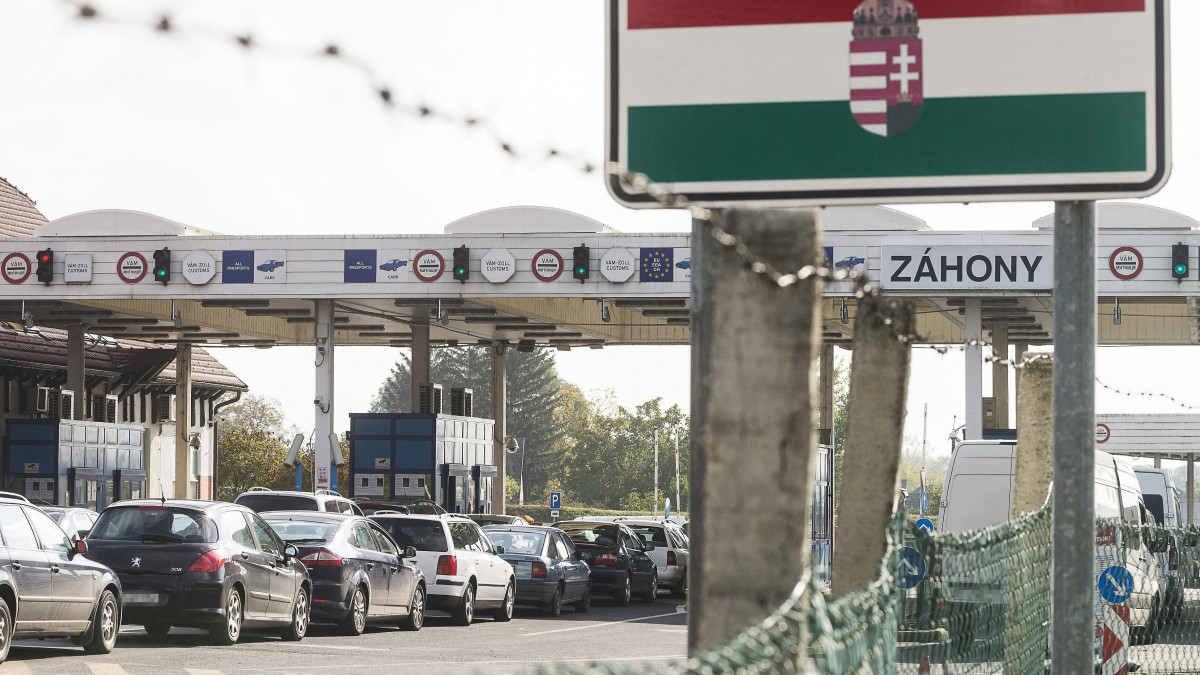 Прикордонники розповіли про ситуацію на українсько-угорському кордоні: подробиці