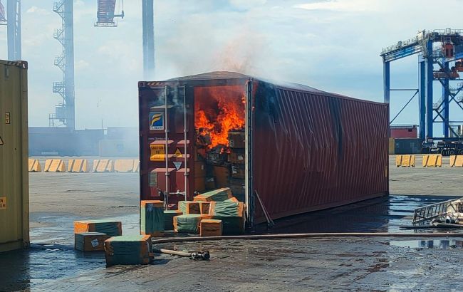 Внаслідок ворожого удару по Одесі загинуло двоє людей, семеро отримали поранення
