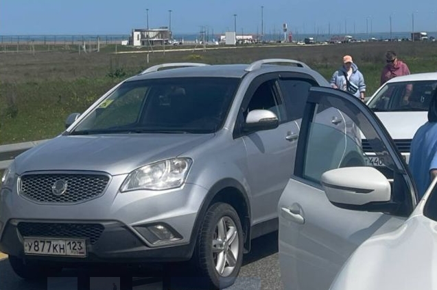 Росіяни практично заблокували пересування Кримським мостом