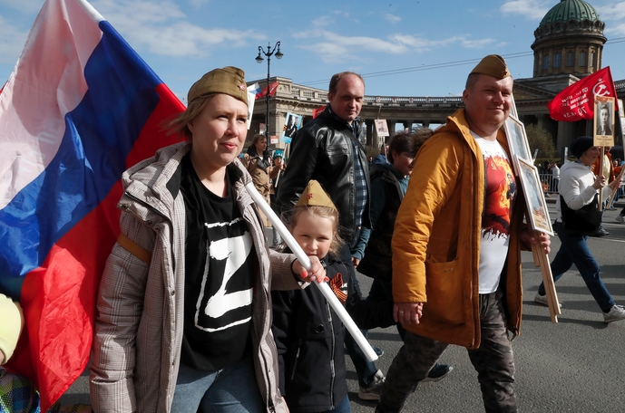 Російські пропагандисти радіють, що у Вашингтоні дозволили провести «Безсмертний полк»