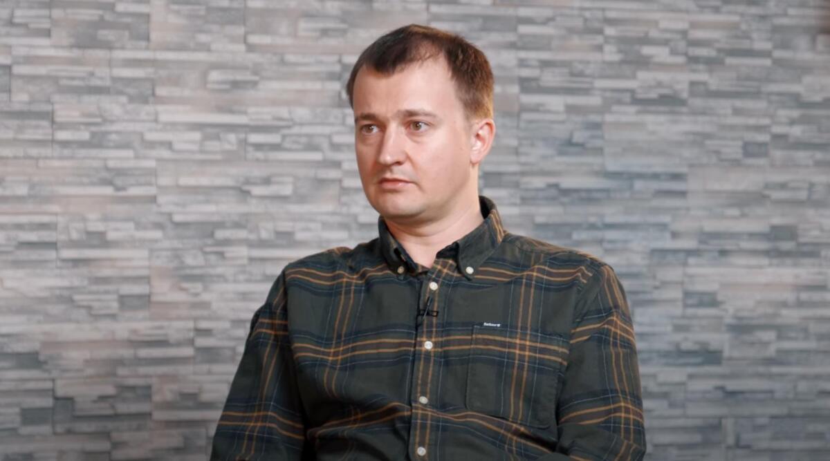 Відомий волонтер пропонує задля мобілізації закрити популярний месенджер і соцмережу
