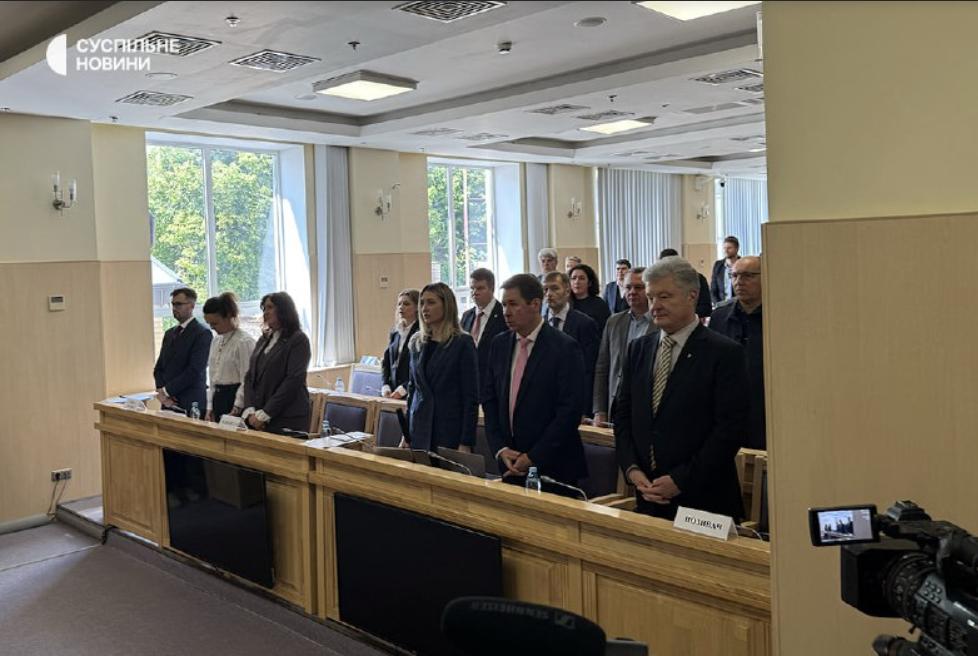 Суд ухвалив рішення на користь Петра Порошенка: що відомо