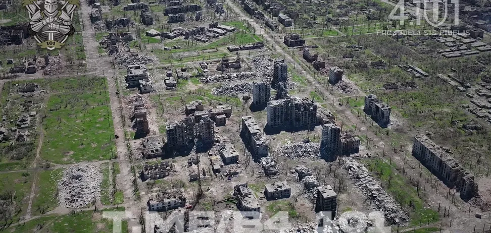 Українські захисники показали нове відео зруйнованого окупантами Торецька