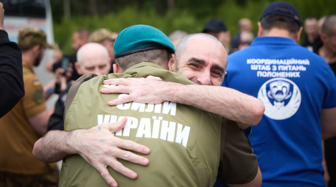 Відбувся другий етап обміну важкопоранених та хворих полонених (ВІДЕО)