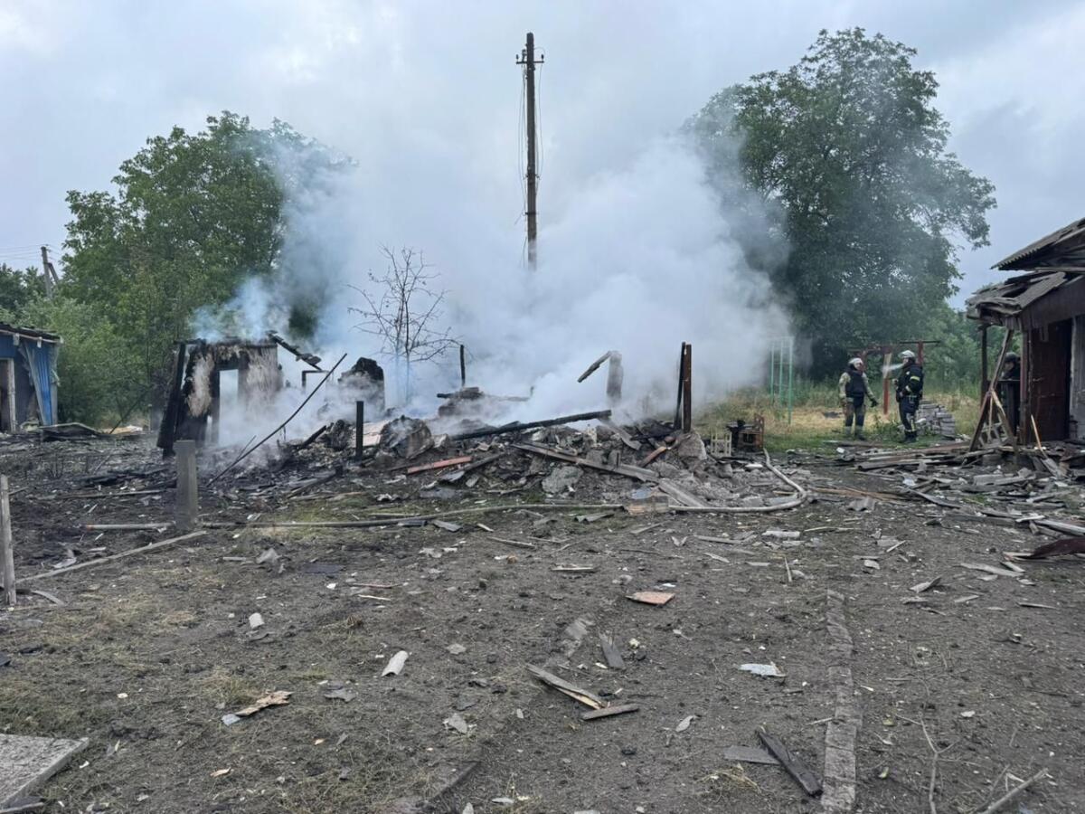 Щонайменше 4 загиблих і 3 поранених унаслідок чергових обстрілів Донеччини