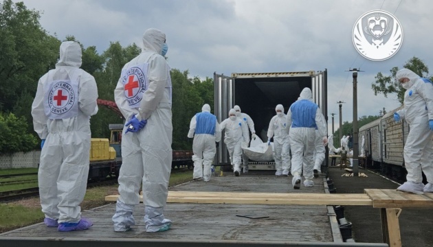 В Україну повернули 1200 тіл загиблих військових