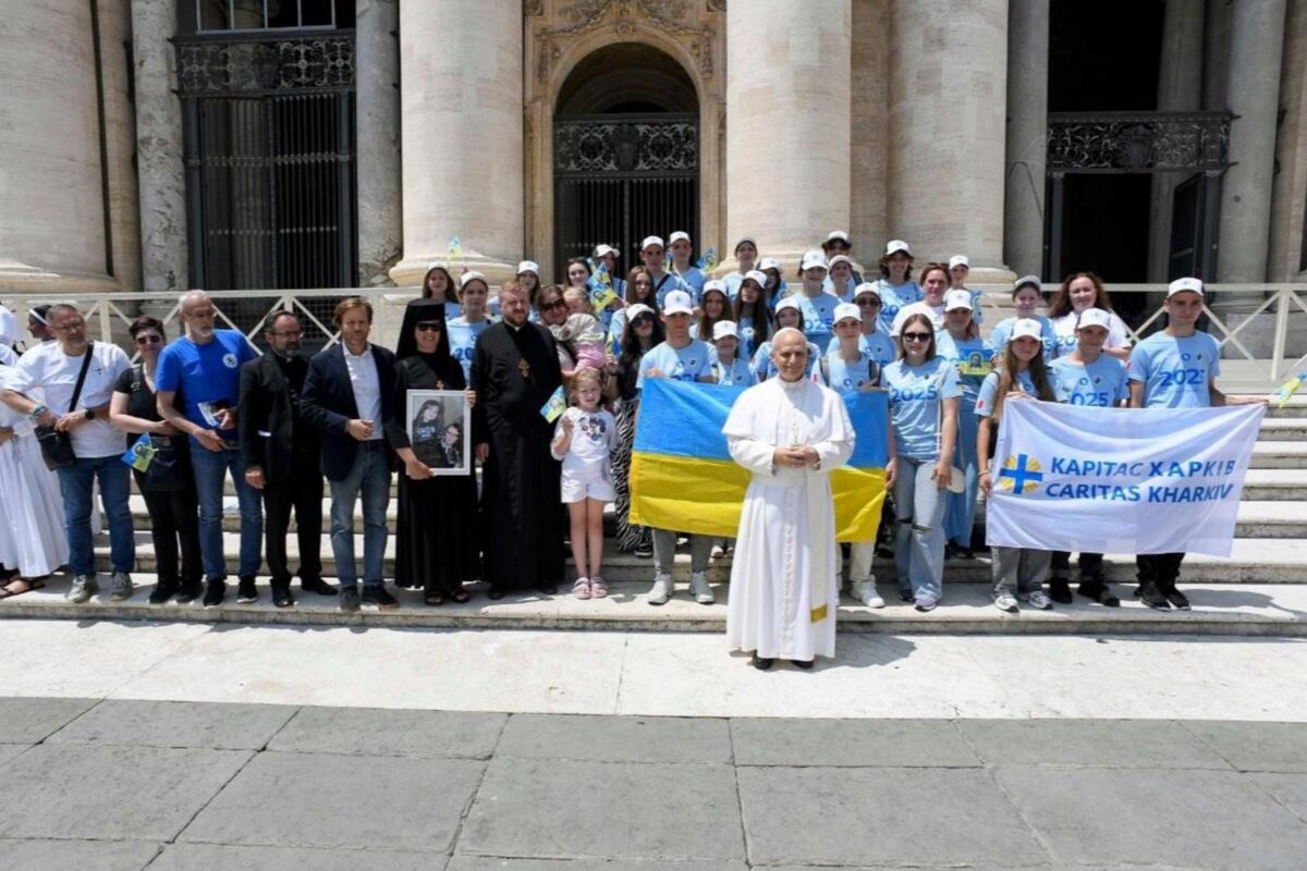 Українські діти з Харкова зустрілися з Папою Римським