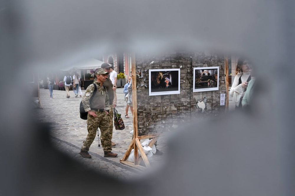 До річниці оборони Часового Яру у Львові відкрили фотовиставку (фото)
